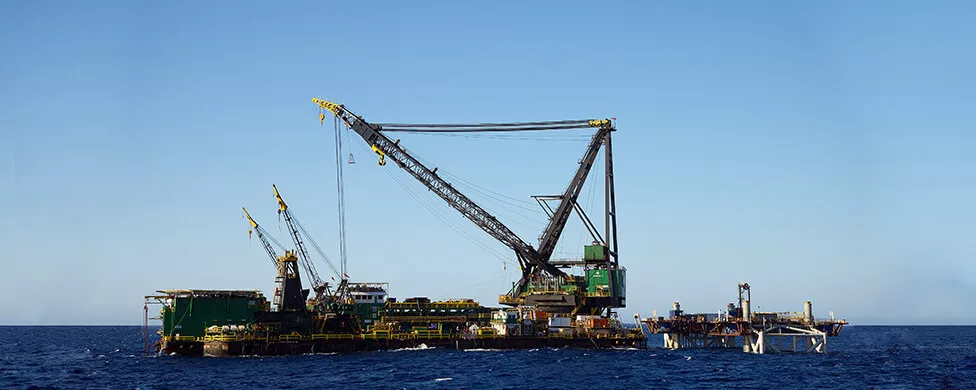 Derrick Barge 30